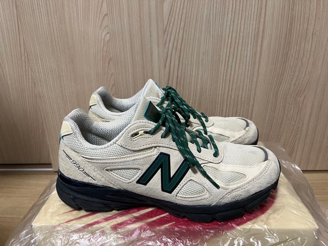 靴 New Balance 990V4 \"Macadamia Nut\"