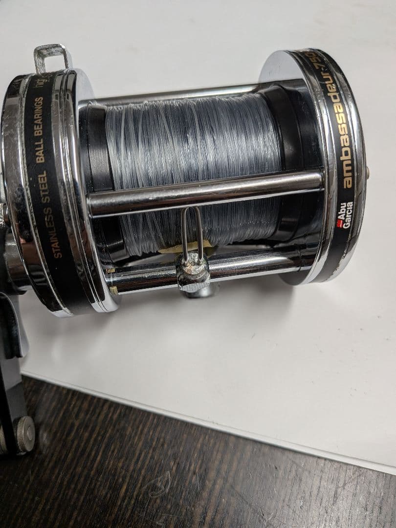 アブガルシアアンバサダー7500C 両軸リール ブラック/シルバー