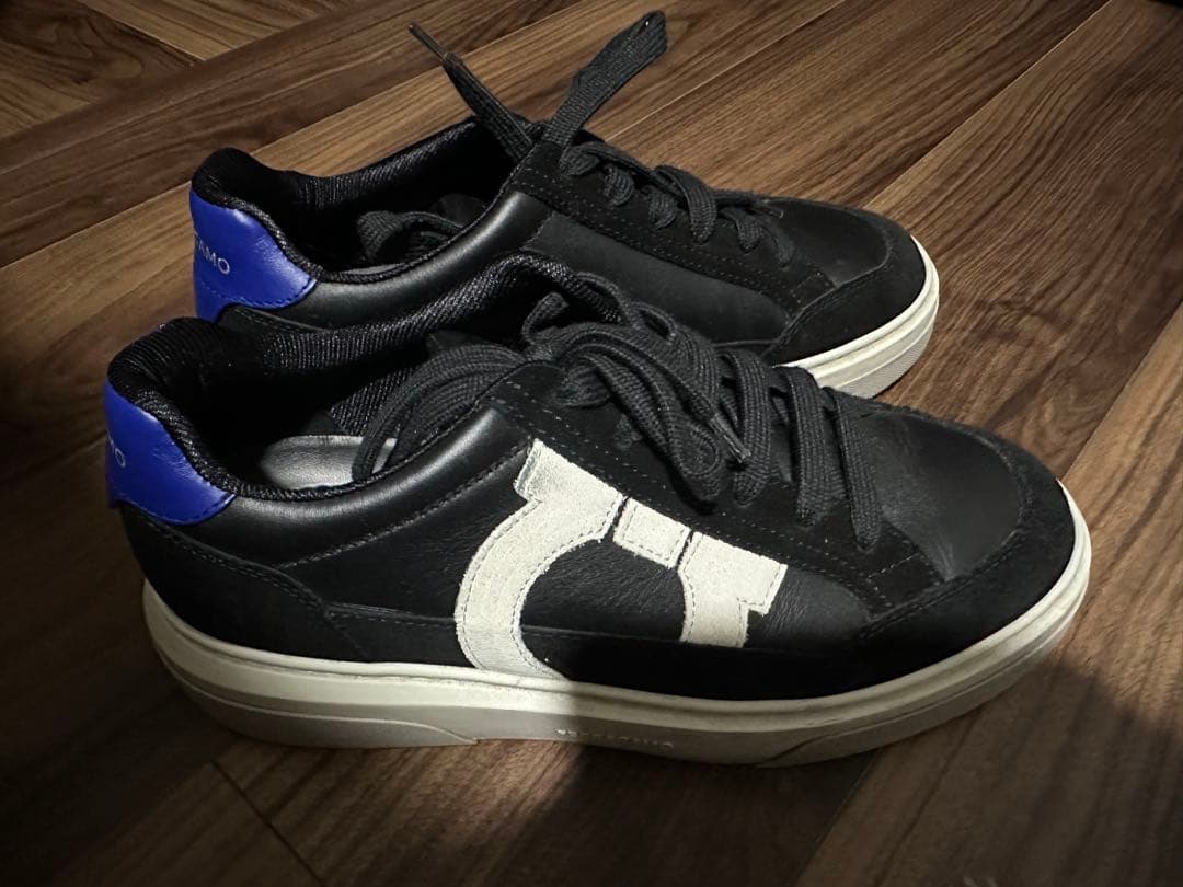 Ferragamo ロゴ入りスニーカー ブラック/ブルー　フェラガモ