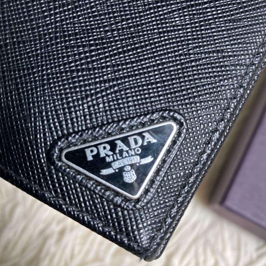 現行 プラダ ロングウォレット サフィアーノ 三角プレート IC内蔵