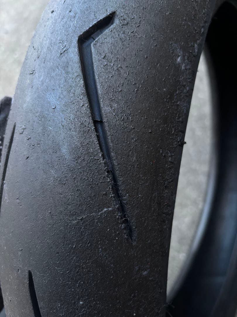 ピレリ スーパーコルサ V4 sc1 120/70 リア レース使用 ほぼ新品