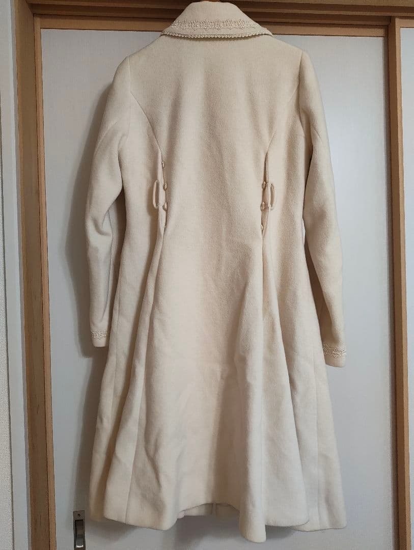 メアリーマグダレン アマンディーヌコート(オフホワイト)