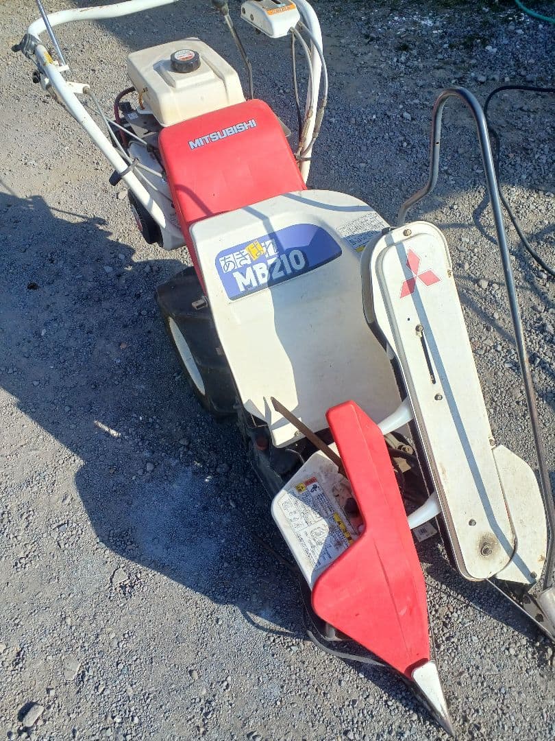 【中古】【エンジン動作確認済】三菱 MB210 バインダー