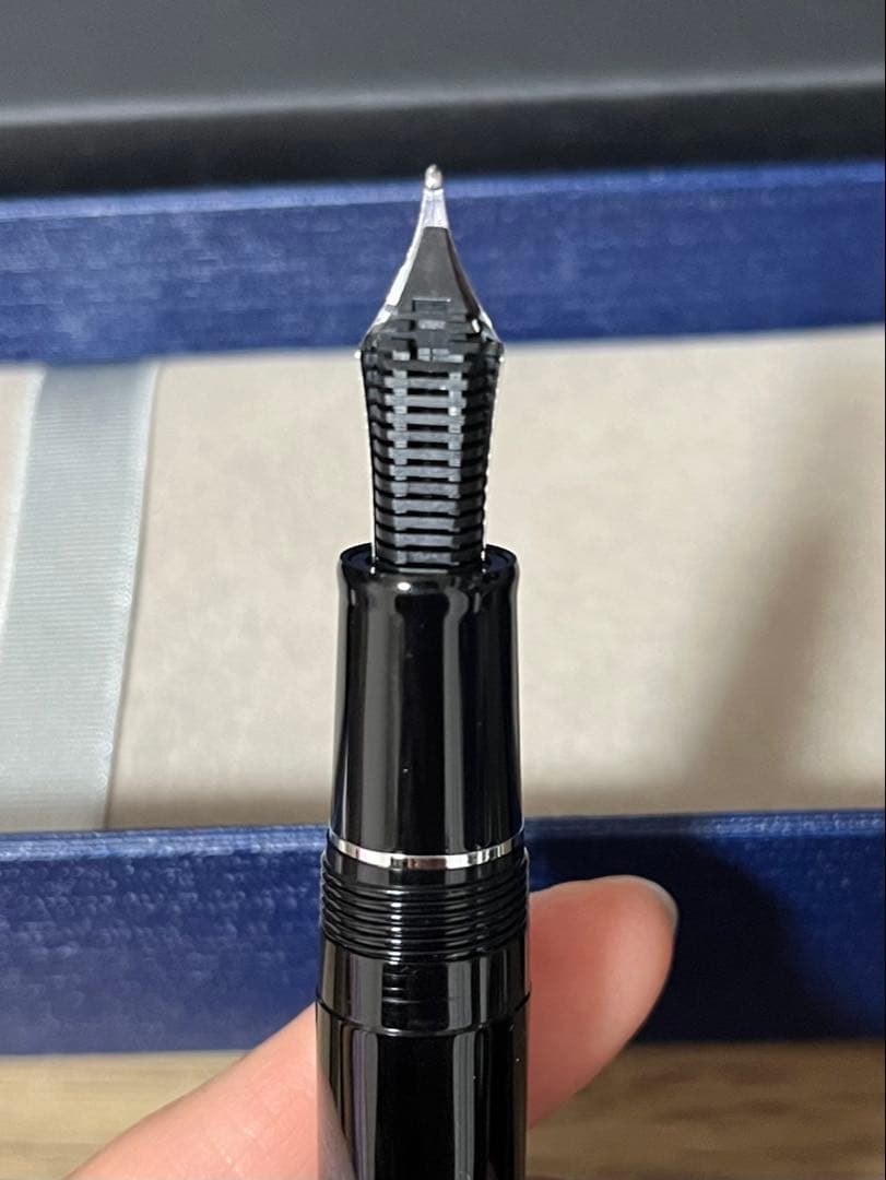 【保証書あり】セーラー万年筆 長刀研ぎ 字幅:NMF(中細) シルバートリム