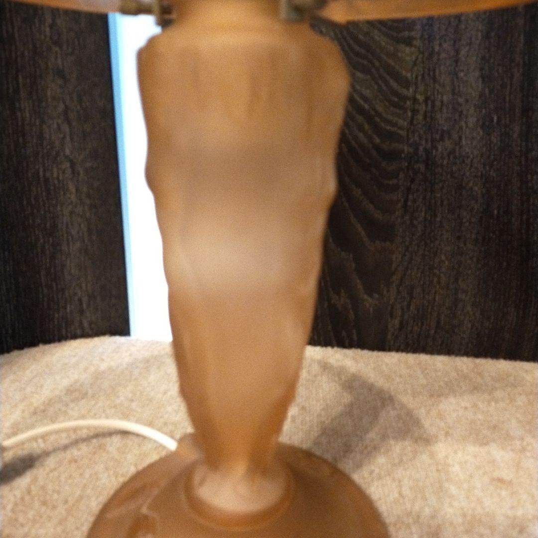 573 バラ柄のガラス製ランプ