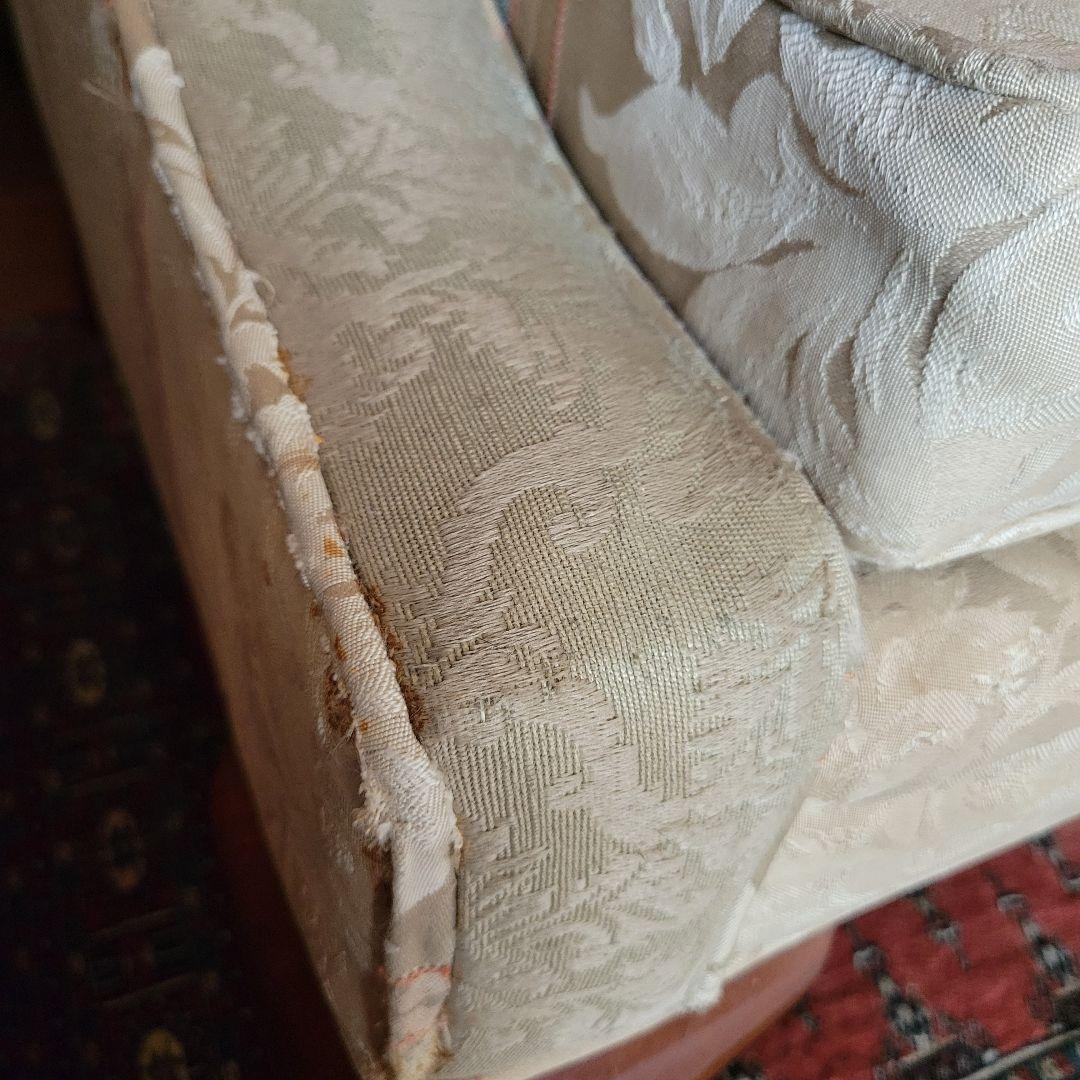 ゴブラン織ベージュソファ