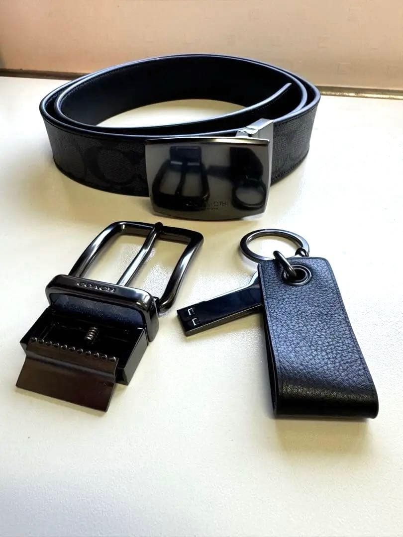 【新品・未使用】coachコーチ　リバーシブルメンズベルト