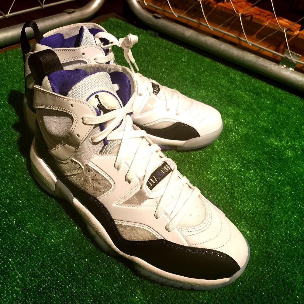 NIKE JUMPMAN TWO TREY ナイキ ジャンプマン