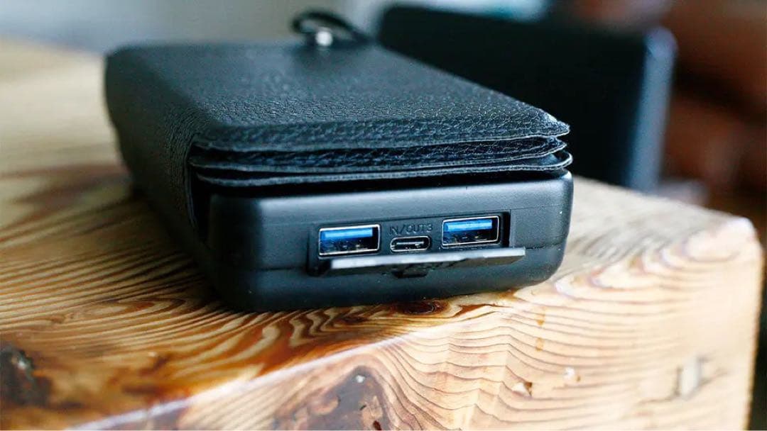 【防災用ソーラーモバイルバッテリー】