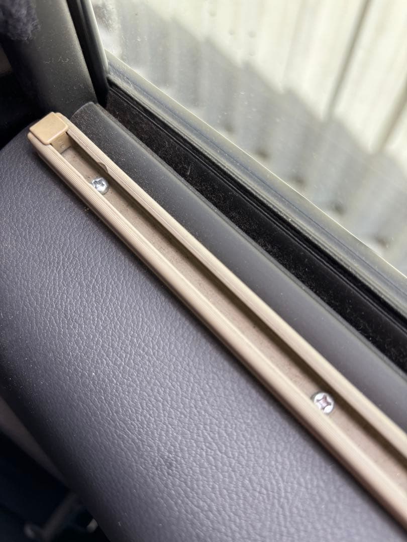 プチプチ　三菱デリカd5専用純正車内カーテン サンシェード