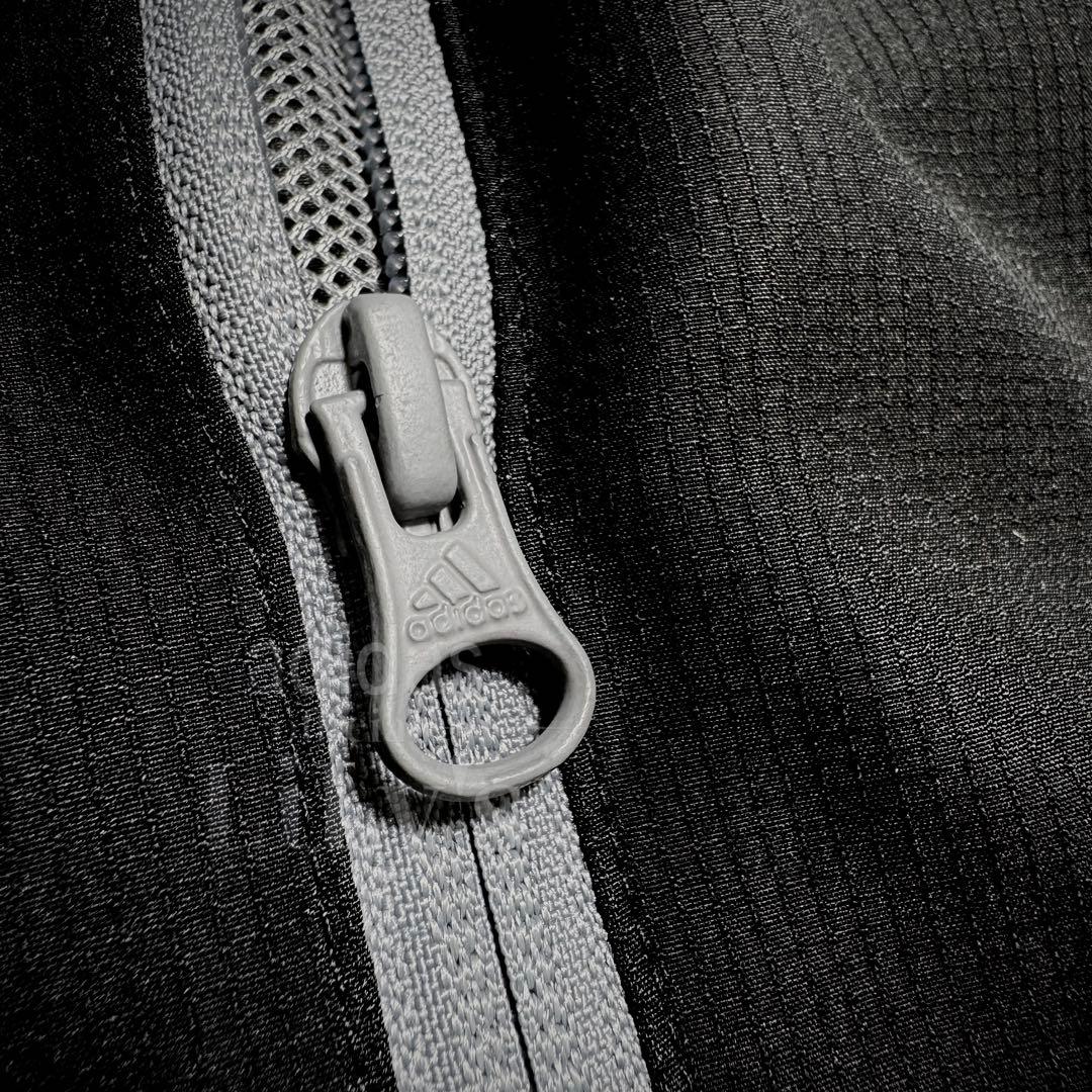 【２ＸＬサイズ】adidas上下セットアップ　グレーブラック　ウーブン　ウインド