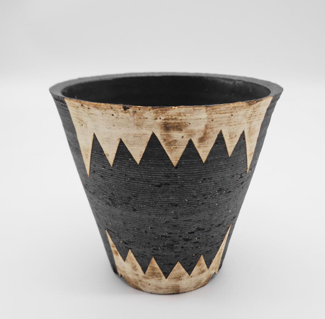 〖invisible ink〗MUD N DUST THE CUP BITER