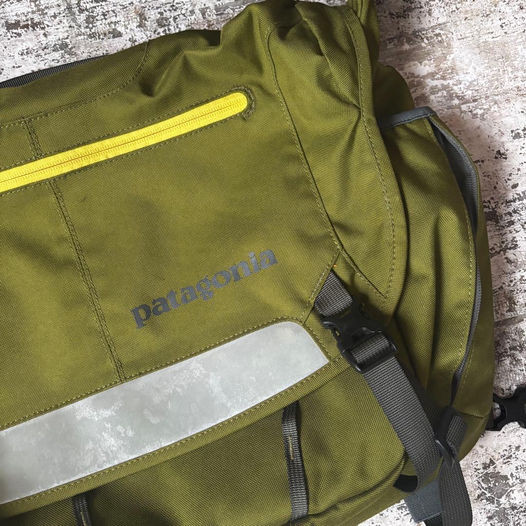 [patagonia] パタゴニアメッセンジャーバッグ 15L レア・美品