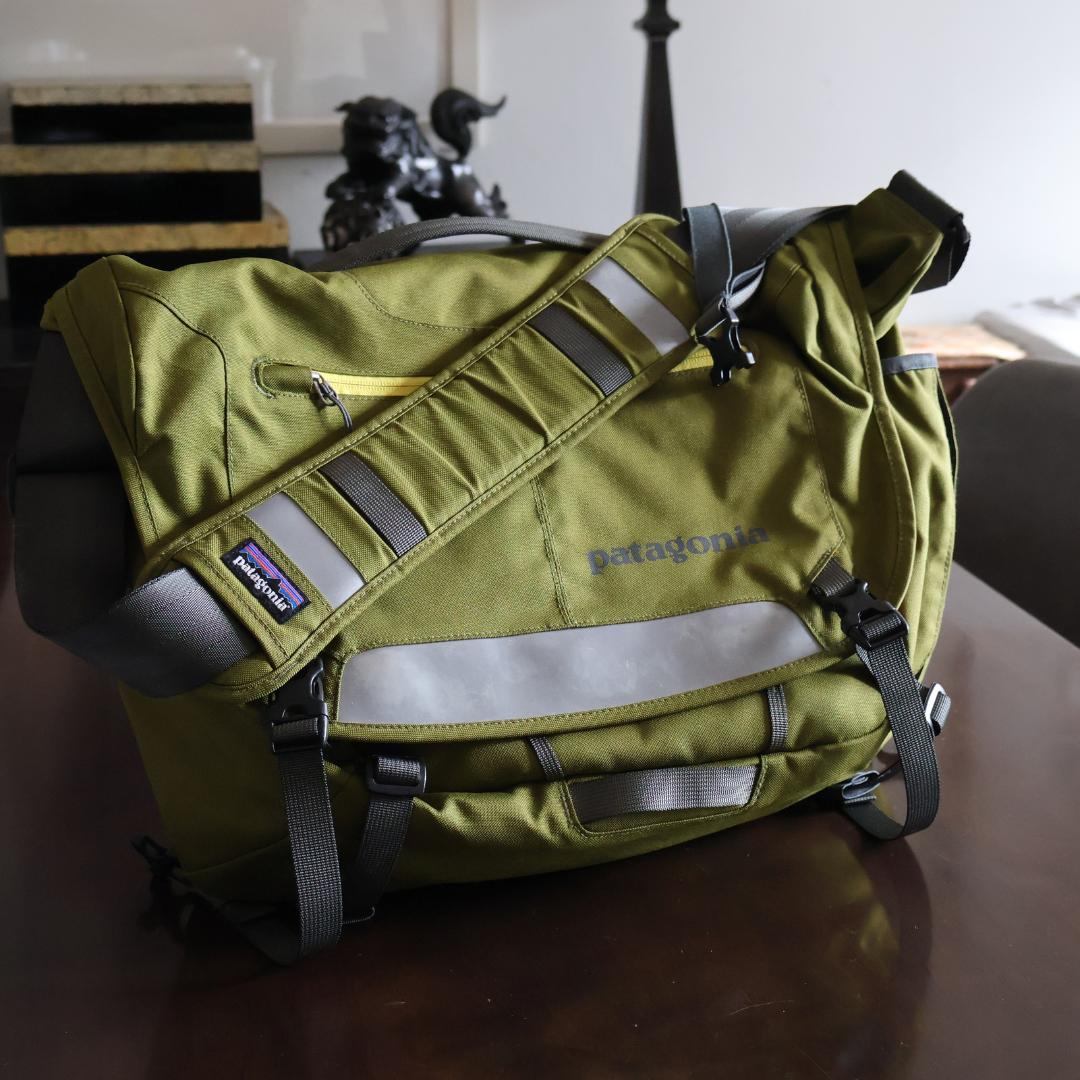 [patagonia] パタゴニアメッセンジャーバッグ 15L レア・美品