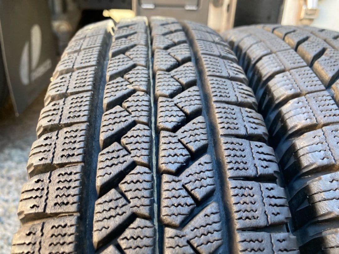 送料込145R12 6プライ ブリザックVL1