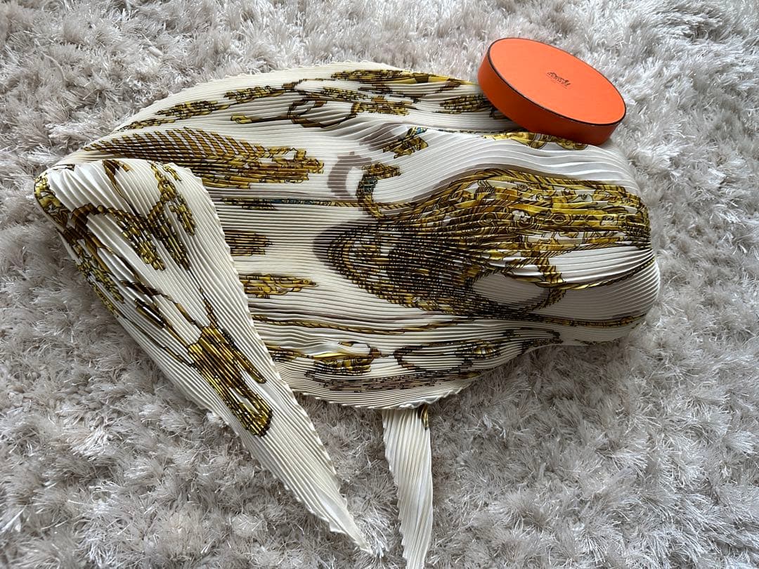 サチコ✨HERMESエルメスLES CAVALIERS D'OR プリーツ