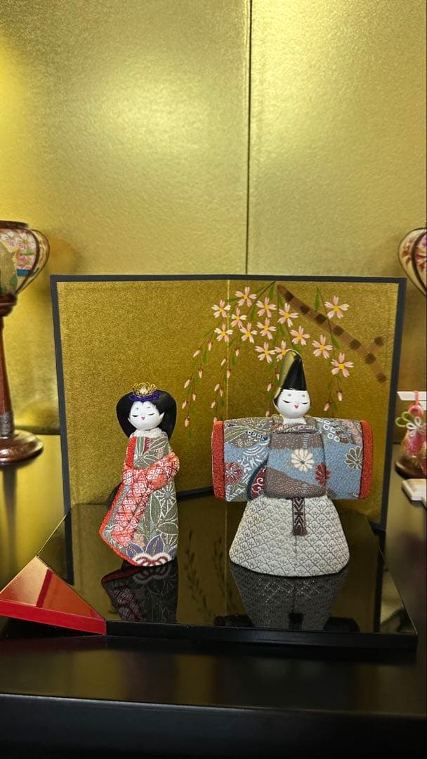 Usa 　お雛様、木目込人形、台付