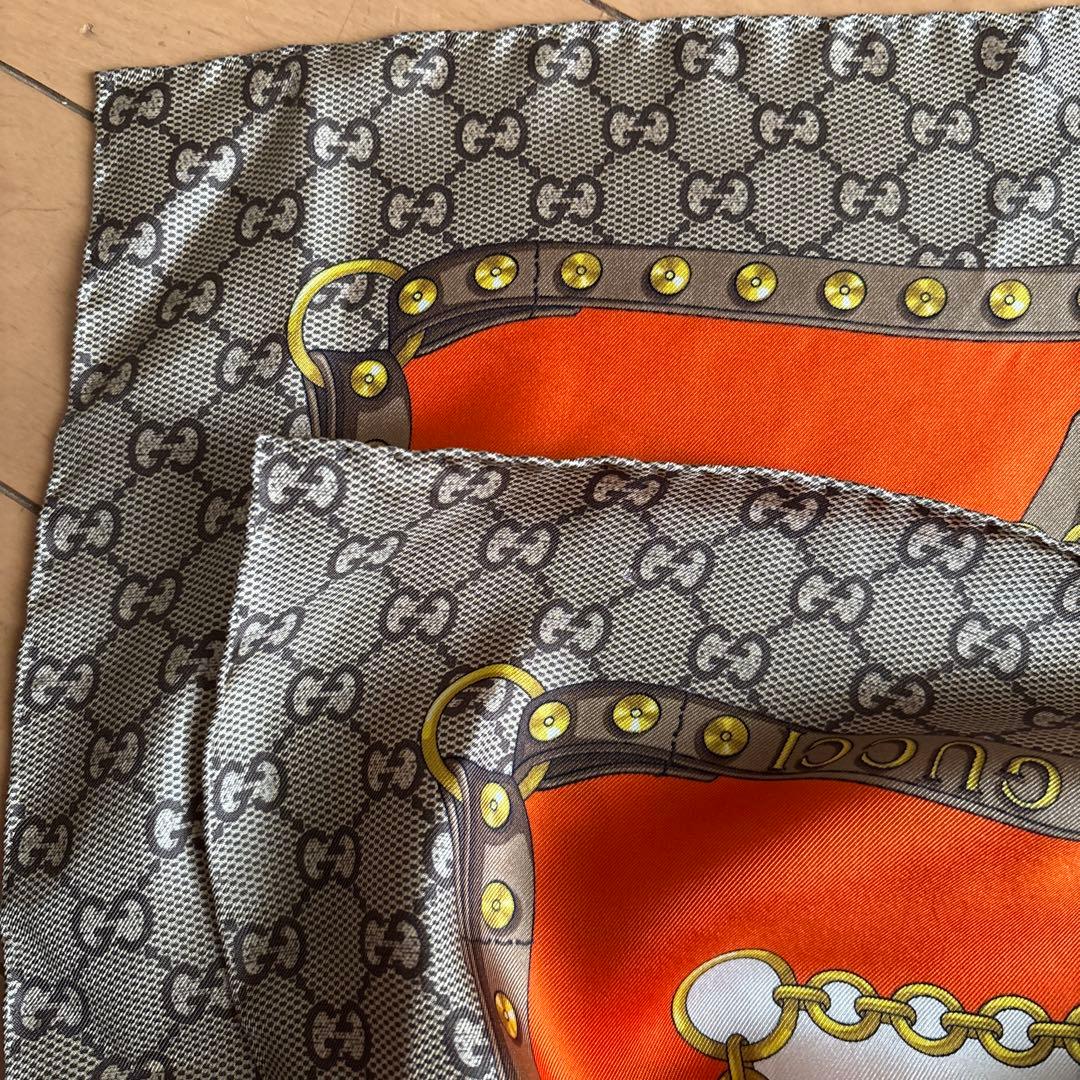 GUCCIスカーフお値下げ