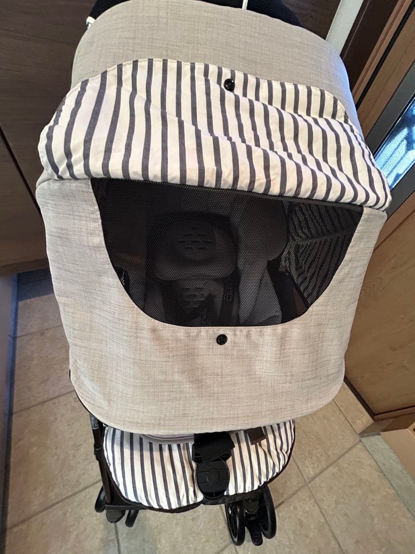 Combi 折りたたみ式ベビーカー グレー・ストライプ　取説・おまけ付き