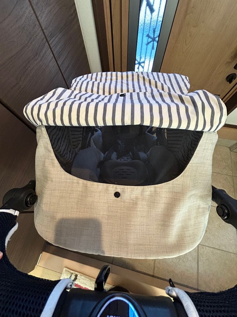 Combi 折りたたみ式ベビーカー グレー・ストライプ　取説・おまけ付き