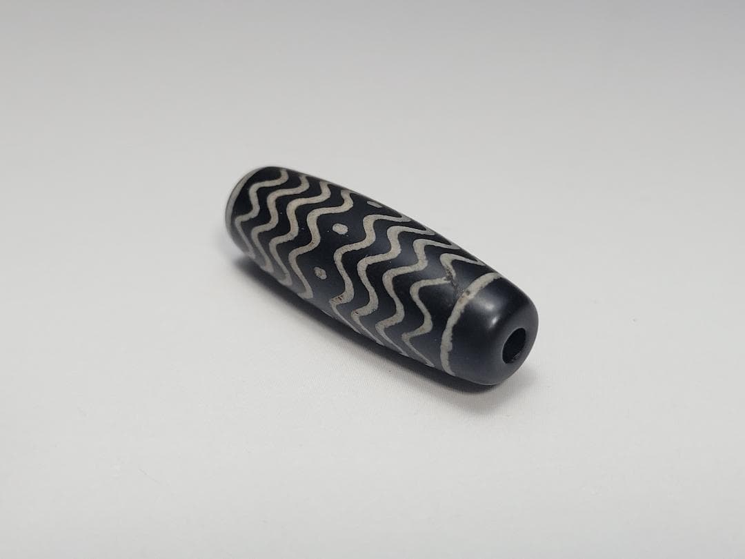 古代 黒瑪瑙 流れ文 ビーズ 玉 装身具 時代物 幅約3cm