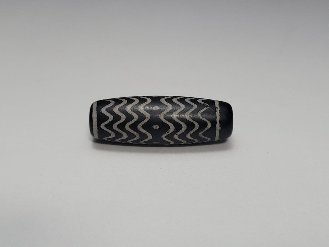 古代 黒瑪瑙 流れ文 ビーズ 玉 装身具 時代物 幅約3cm