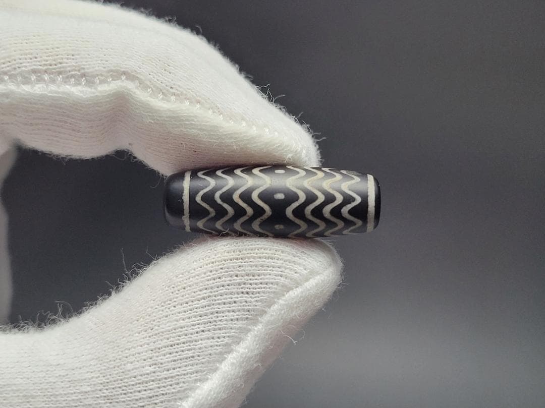 古代 黒瑪瑙 流れ文 ビーズ 玉 装身具 時代物 幅約3cm