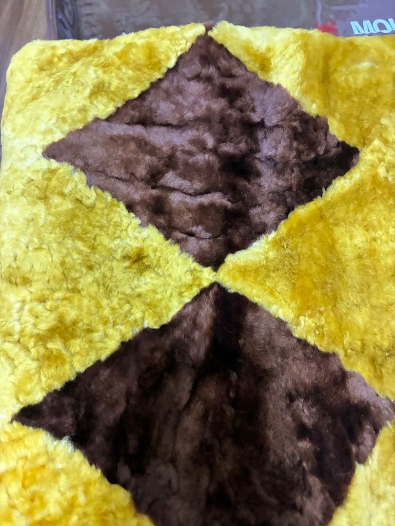 未使用保管品　大阪西川のインテリアムートン 敷きパッド　羊毛 敷物　緬羊の毛皮