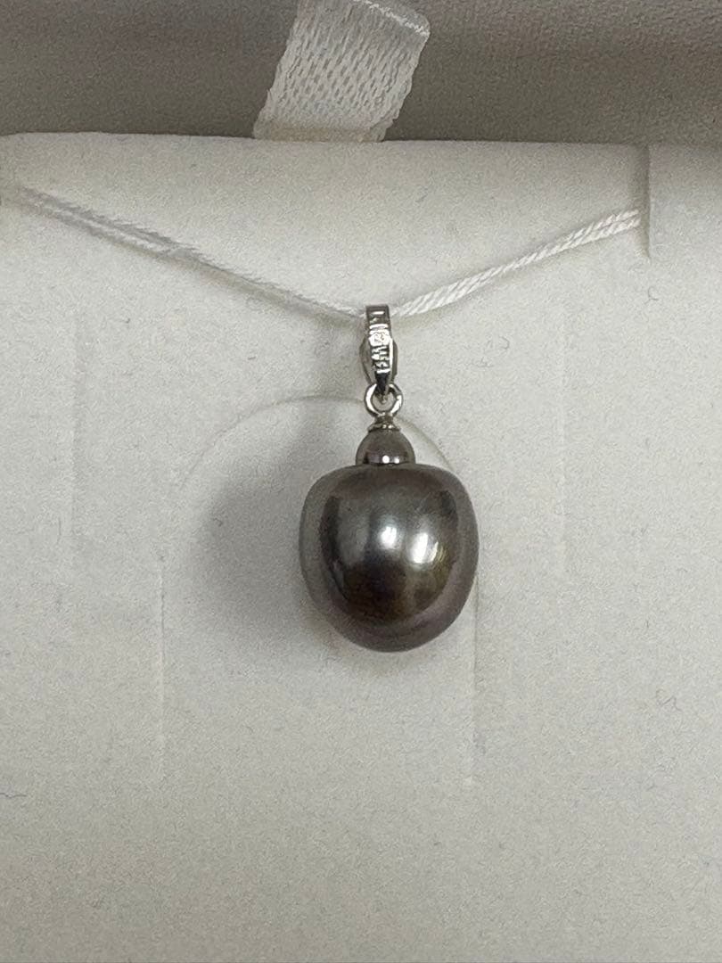 南洋黒蝶バロック真珠ペンダント　K18WG トップ 黒蝶　ホワイトゴールド