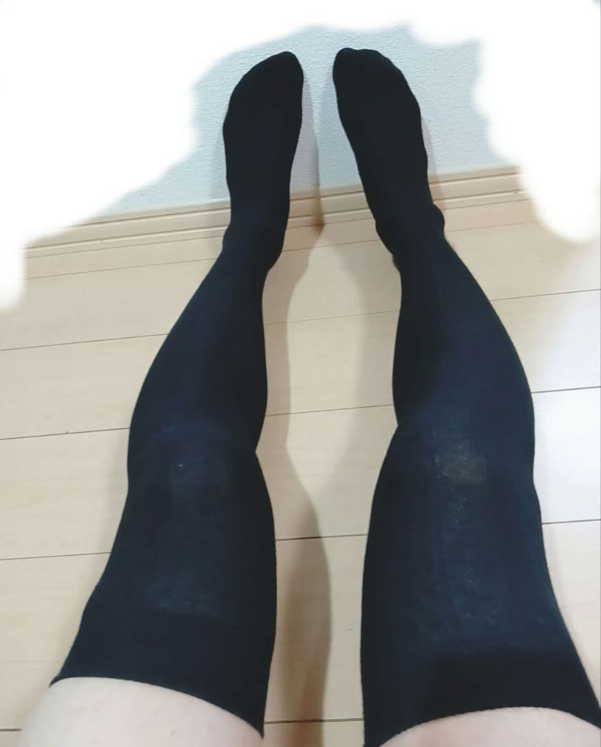 専用・ピンクサテンルームウェアと黒タイツとニーハイセット