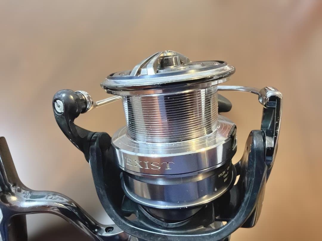 ダイワ 18イグジスト LT4000-C DAIWA 18 EXIST 中古品