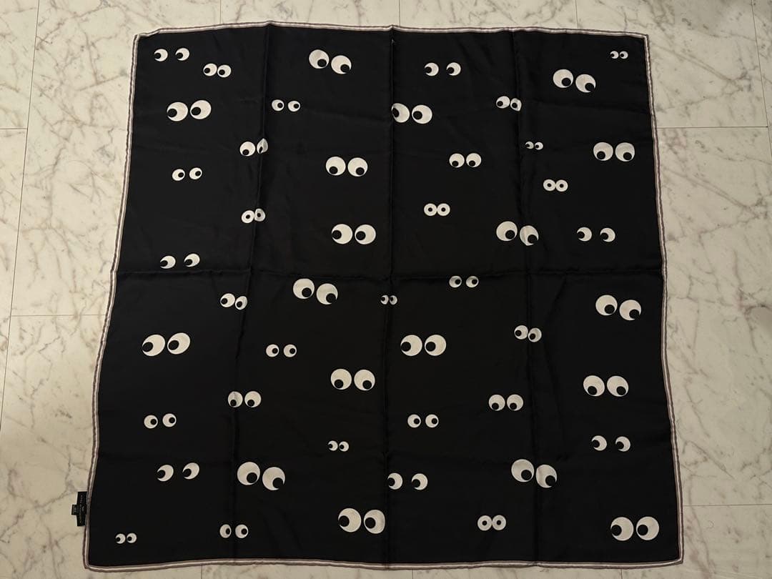 アニヤハインドマーチ　eyes スカーフ　ブラック