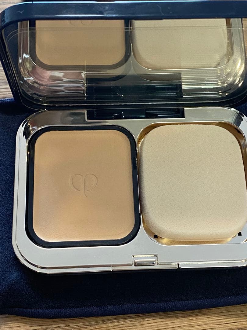 クレドポーボーテ　タンプードルエクラⅡ オークル00