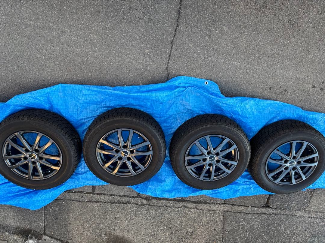 195/65R15 スタッドレスタイヤ ノア・ヴォクシー・セレナetc