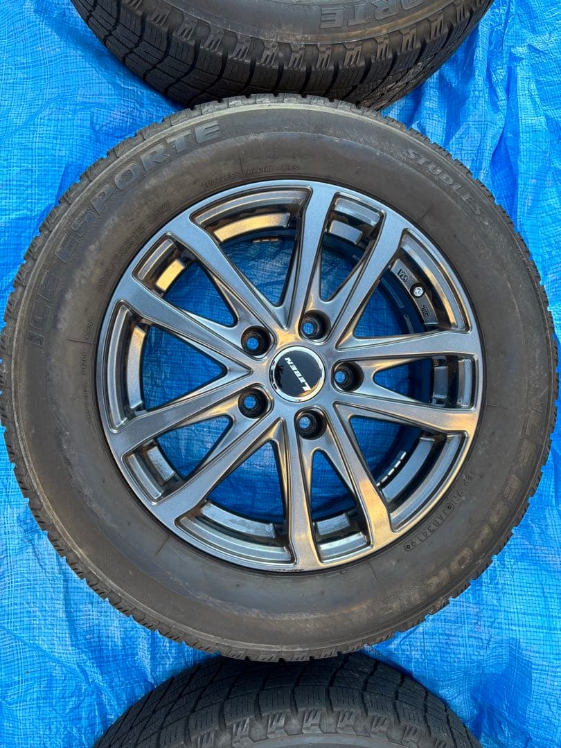 195/65R15 スタッドレスタイヤ ノア・ヴォクシー・セレナetc