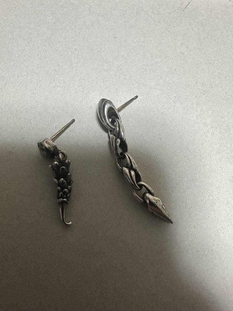 ブラッディマリーピアス２点