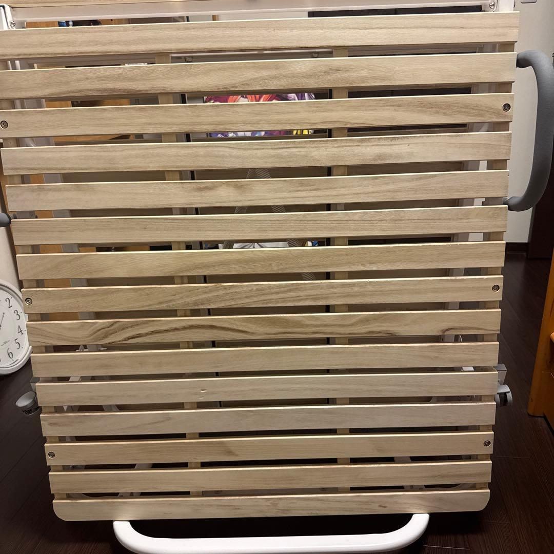 折りたたみベッド シングルサイズ ナチュラルウッド(新品のベッドガードもおまけ)