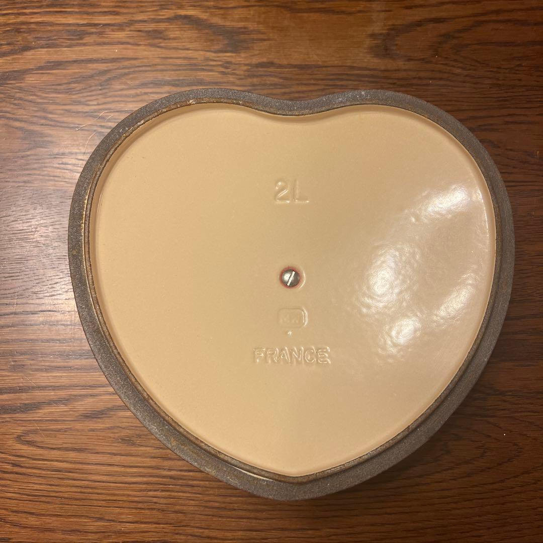セット配送可能！LE CREUSET ハート型 両手鍋 2L レッド