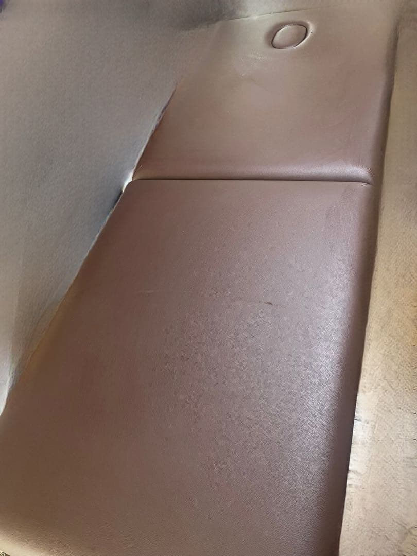 エステ 折りたたみ施術台 持ち運び用