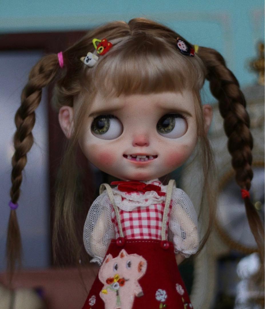 カスタムブライス 海外作家様 悪戯っ子 かわいい 笑顔 人形