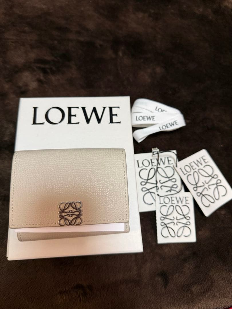 LOEWE アナグラム トライフォールド ウォレット
