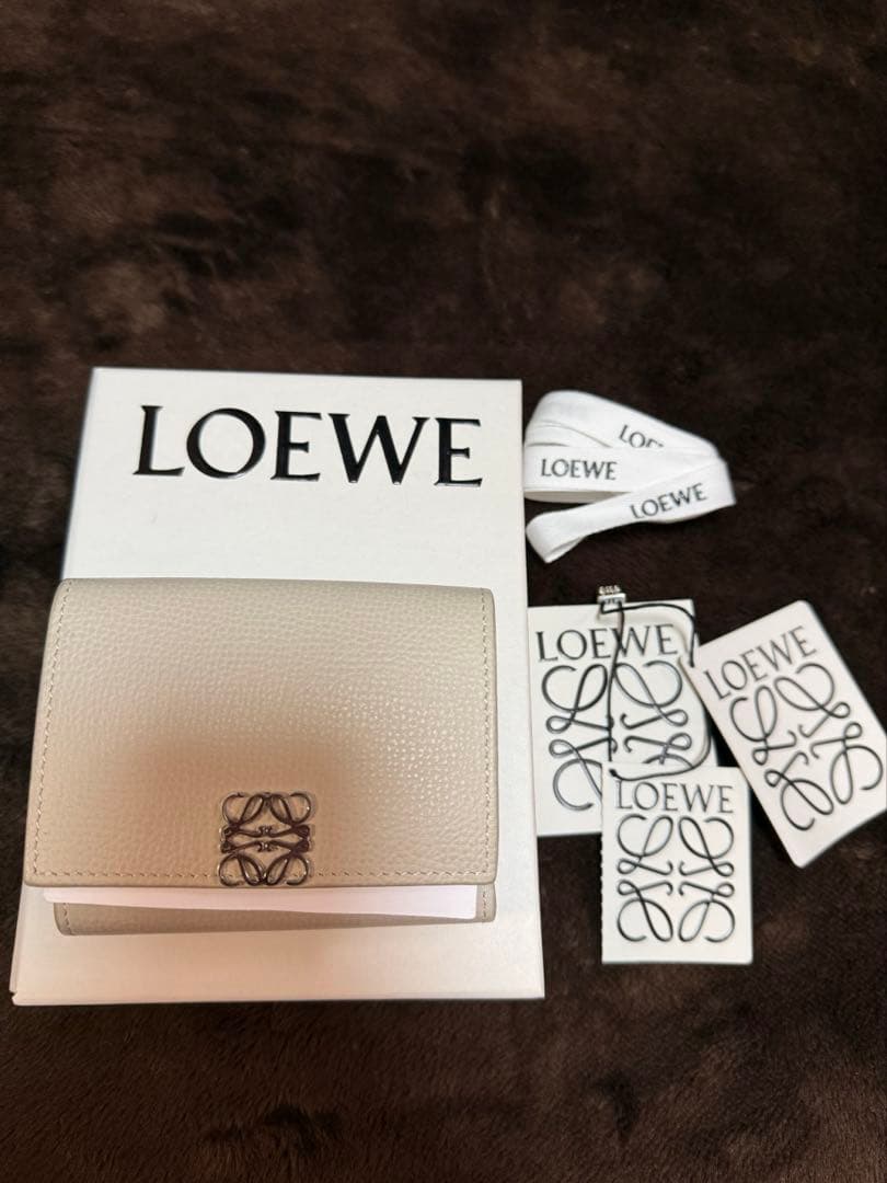 LOEWE アナグラム トライフォールド ウォレット