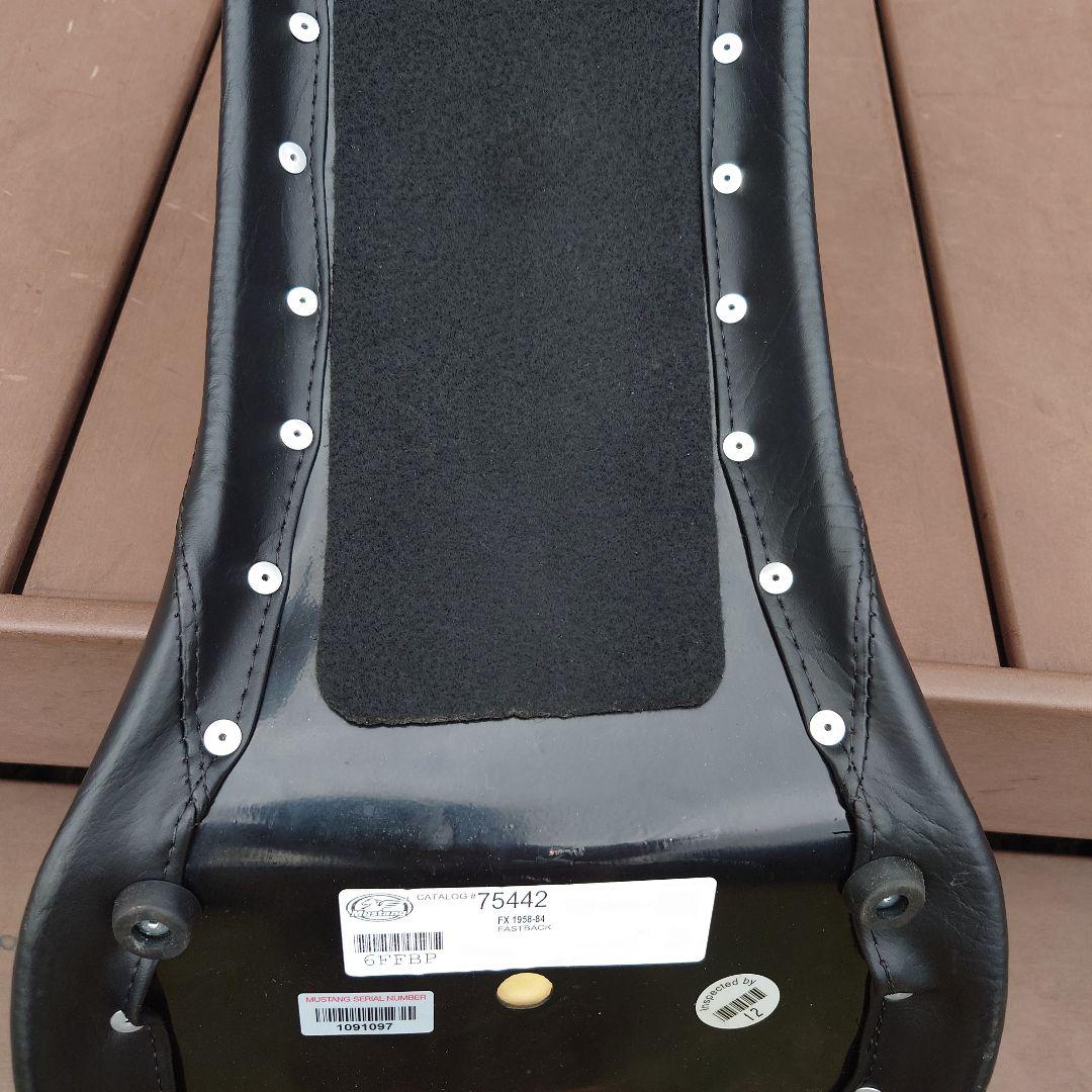 ハーレー　ショベル　4速　マスタング　ファストバック　シート