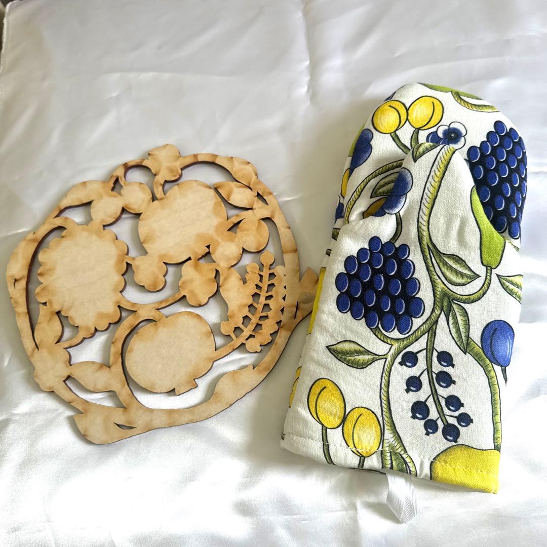 希少　新品　日本未発売　アラビアパラティッシ果樹園　テーブルコースター鍋つかみ