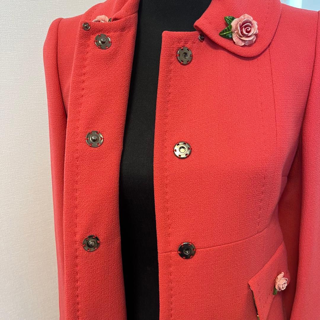 希少 ドルチェ&ガッパーナ ピンク コート ローズボタン