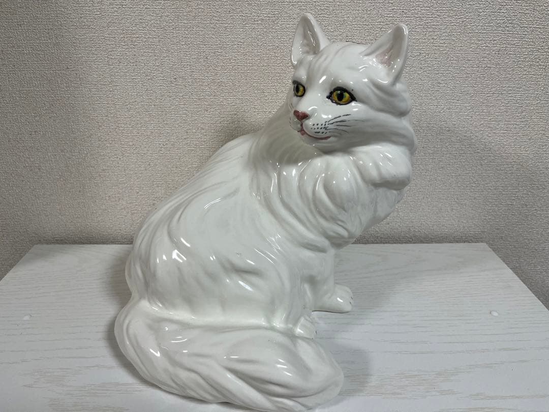 猫の置物
