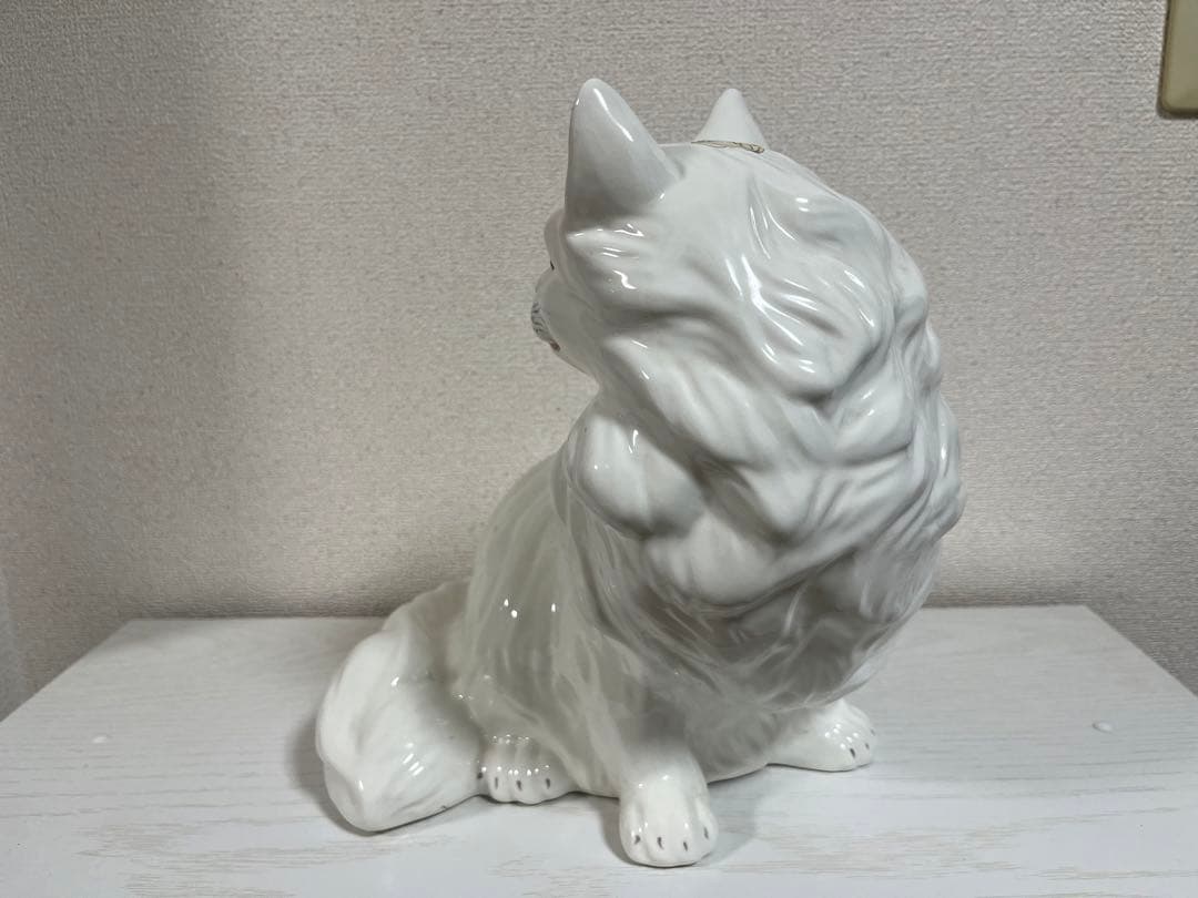 猫の置物