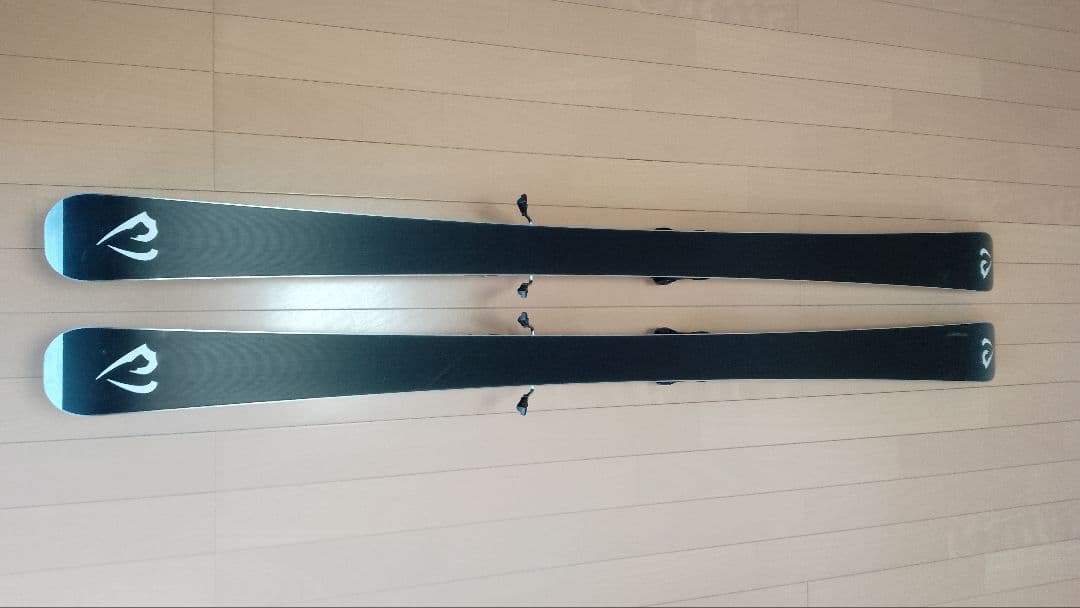 ID one アイディーワン　スキー SR-M 153cm