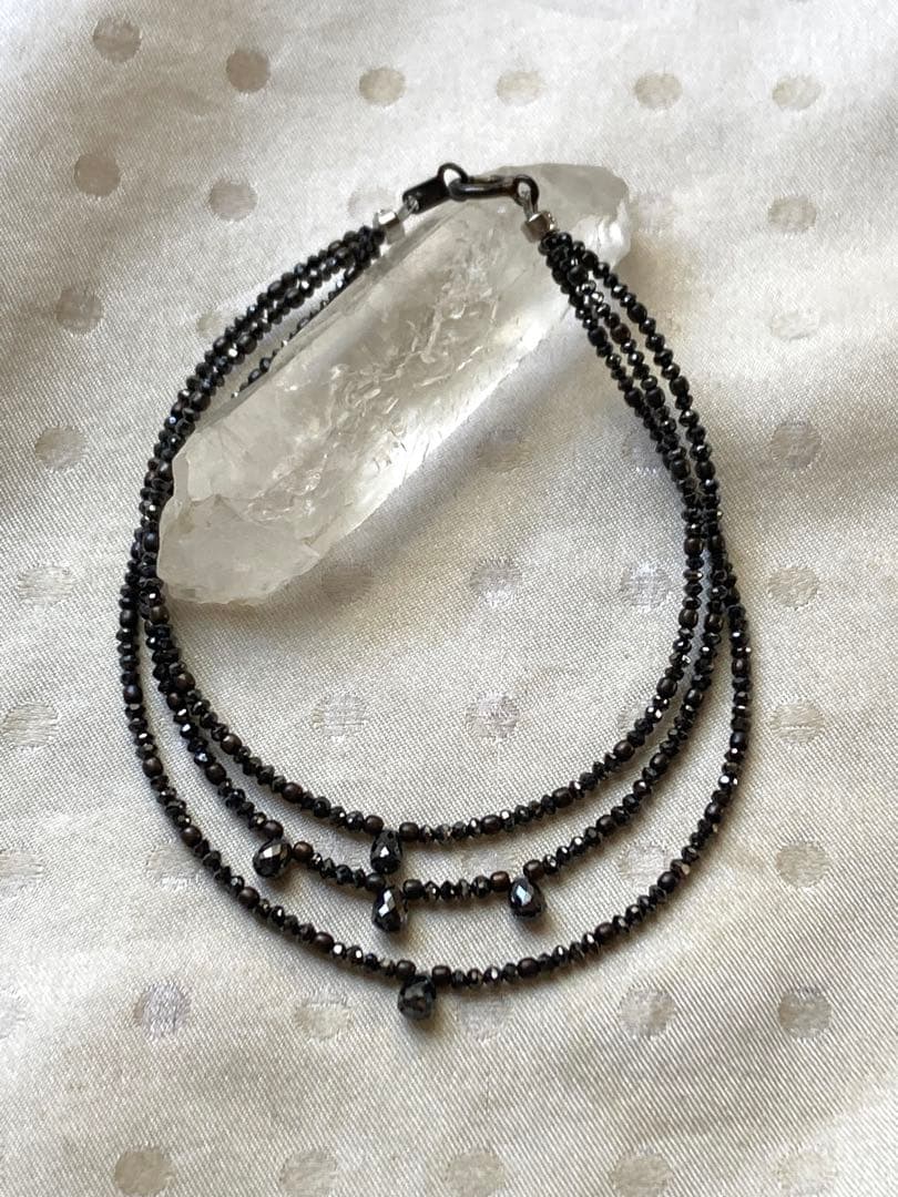 ブラックダイヤモンド　ラフロック3連ブレスレット　雷水晶付