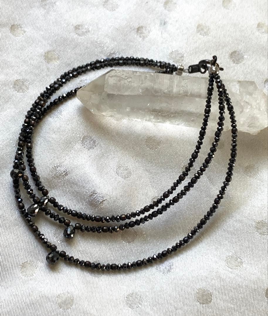 ブラックダイヤモンド　ラフロック3連ブレスレット　雷水晶付